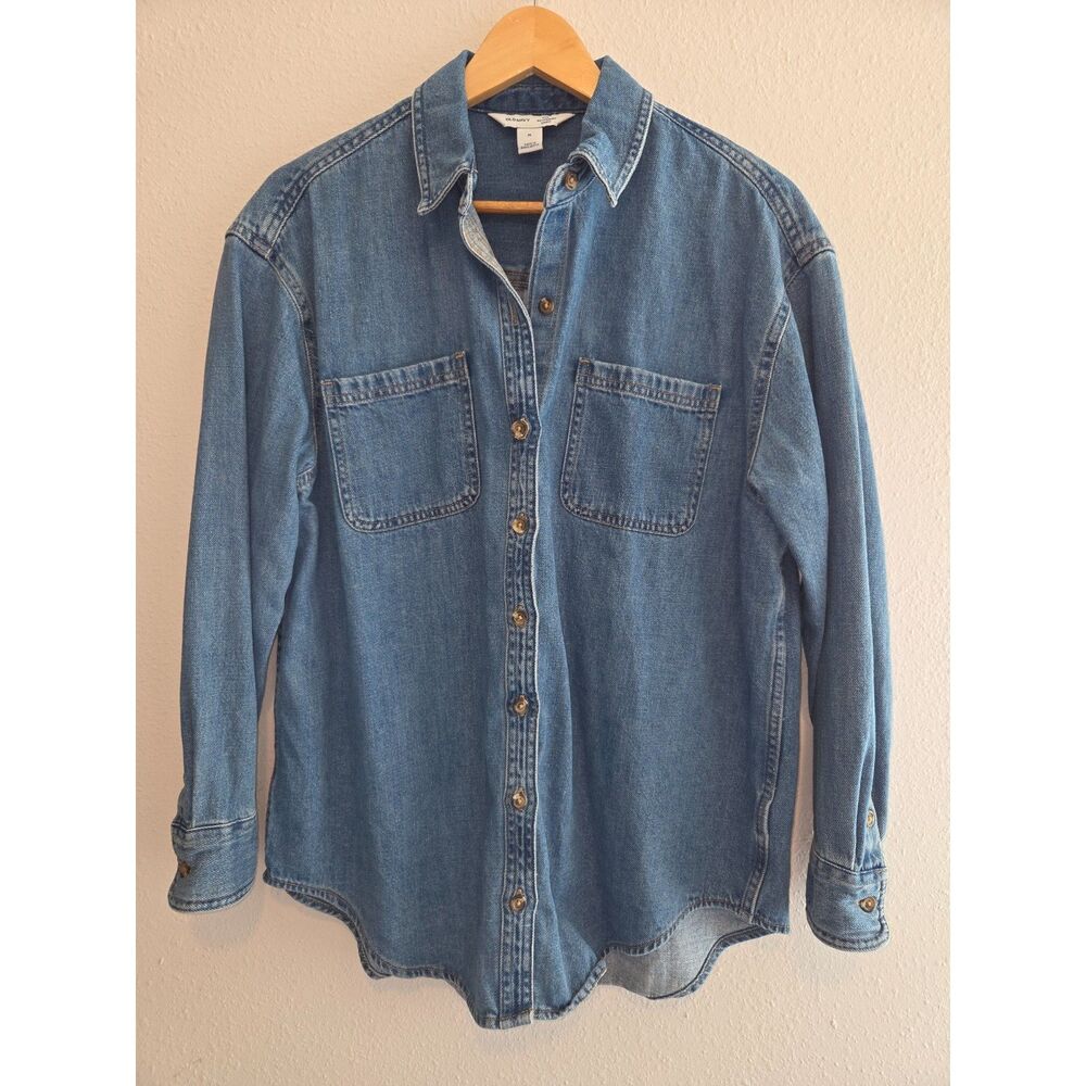 Old Navy The Boyfriend Shirt Medium 100% Cotton Denim Chambray Blue Button Up